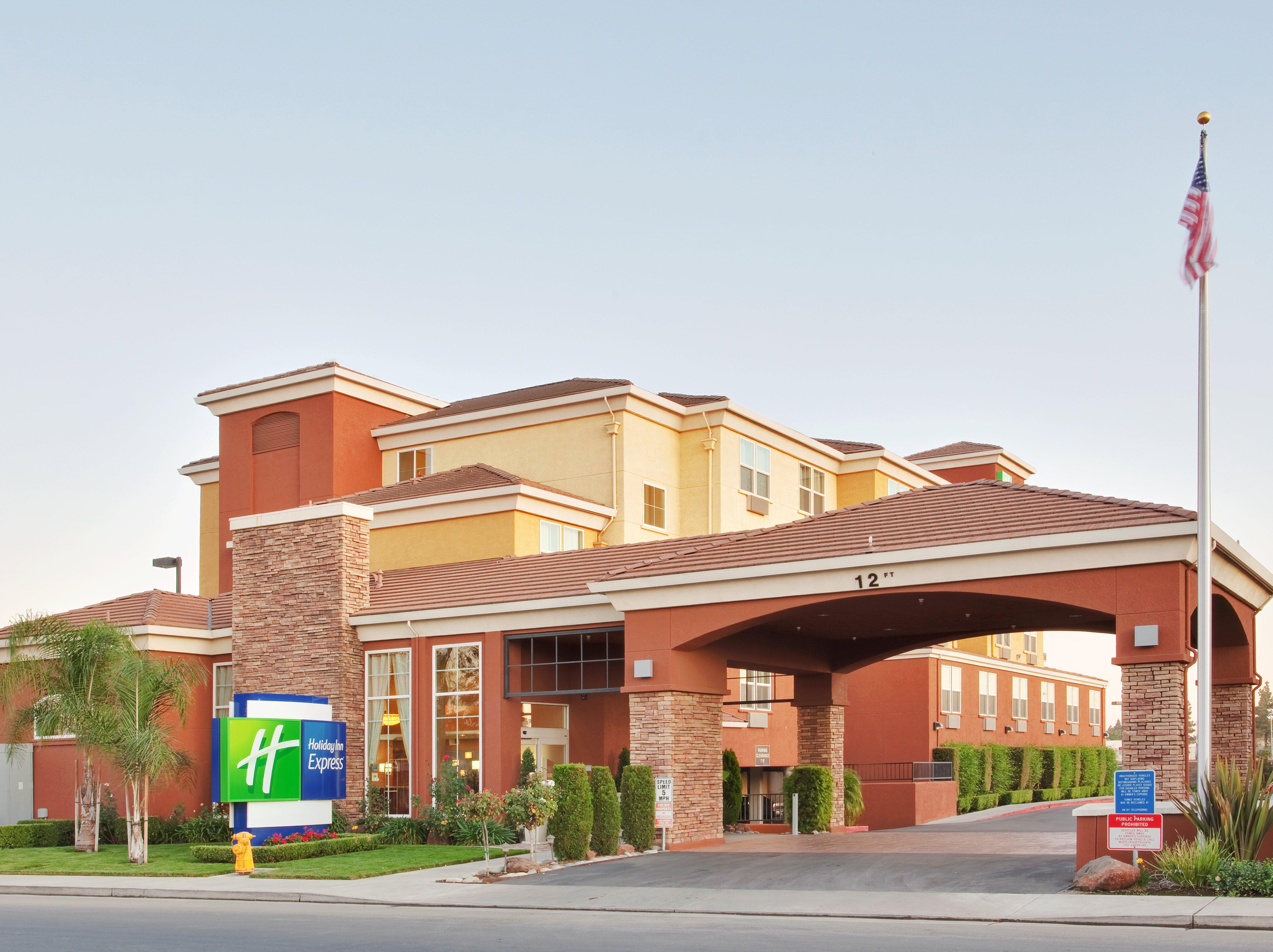 Holiday Inn Express- West Sacramento By Ihg Exterior photo